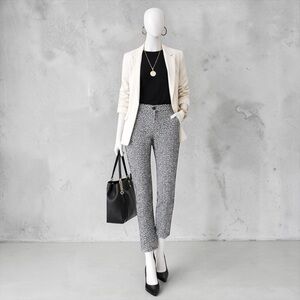 Van Heusen Black & White Printed Cropped Ankle Pants